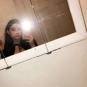 Meet your Posher, Madelyne